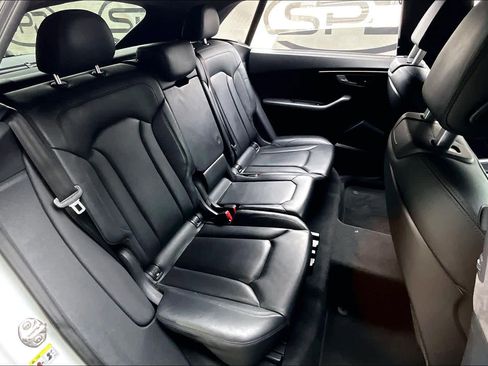 Used 2019 Audi Q8 Prestige w/ Luxury Package image 20