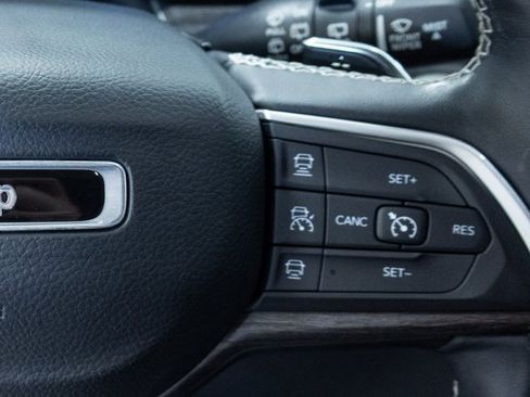 Used 2022 Jeep Grand Cherokee L Limited image 14