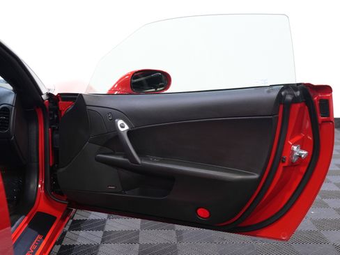 Used 2007 Chevrolet Corvette Coupe w/ Preferred Equipment Group image 22