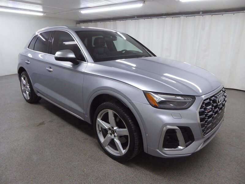 Used 2022 Audi SQ5 Prestige w/ Prestige Package AWD/4WD image 1