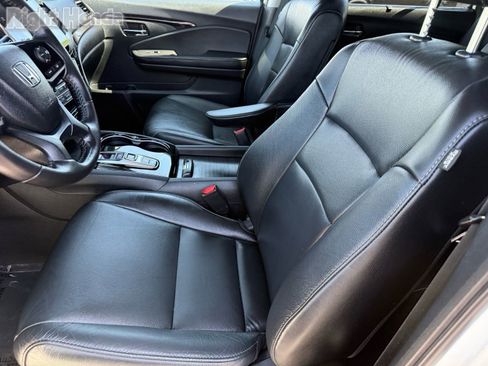 Used 2019 Honda Pilot Touring image 13