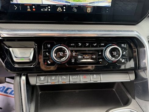 Used 2024 GMC Sierra 3500 Denali w/ Denali Reserve Package image 31