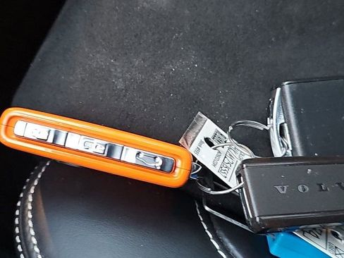 Used 2021 Volvo XC40 T5 R-Design w/ Advanced Package image 65