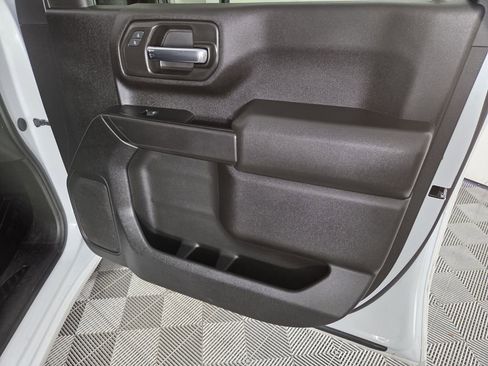 Used 2024 GMC Sierra 2500 Pro w/ Convenience Package image 30