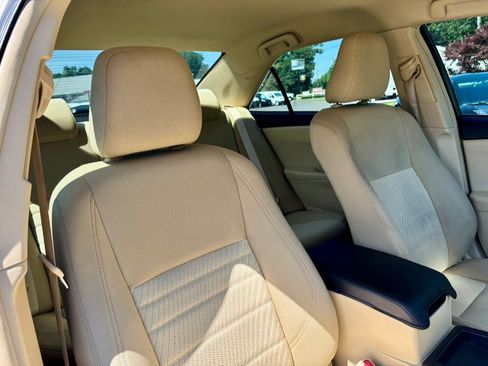 Used 2015 Toyota Camry LE FWD image 18