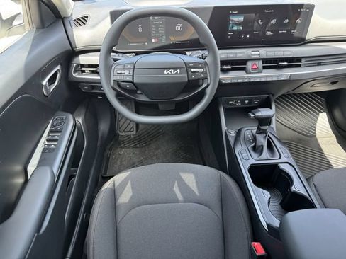 New 2026 Kia K4 FWD image 18