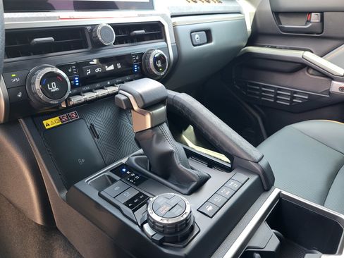 Certified 2025 Toyota 4Runner Trailhunter AWD/4WD image 18