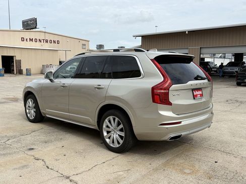 Used 2016 Volvo XC90 T6 Momentum w/ Momentum Plus Package AWD/4WD image 7