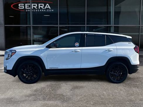 Used 2023 GMC Terrain SLT w/ Elevation Edition AWD/4WD image 2