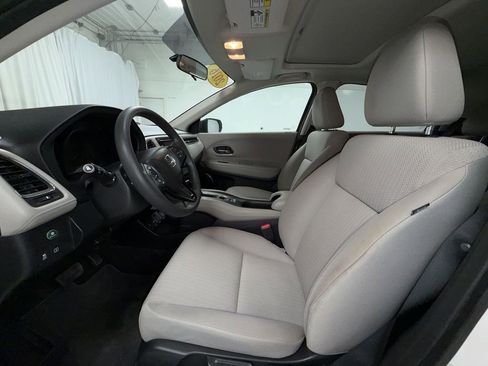 Used 2016 Honda HR-V EX image 12