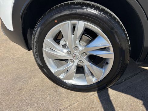 Used 2025 Buick Encore GX Preferred image 29