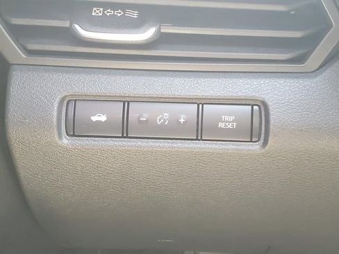 Certified 2023 Nissan Altima 2.5 SR FWD image 18