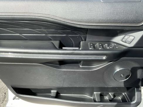 Used 2019 Ford Expedition Platinum RWD image 21