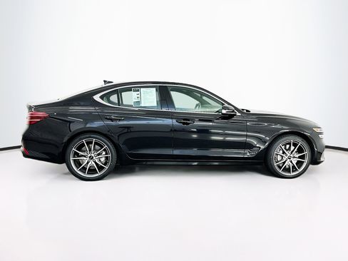 Used 2024 Genesis G70 2.5T image 10