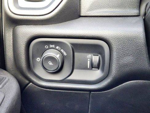 New 2024 RAM 2500 Tradesman w/ Chrome Appearance Group image 33