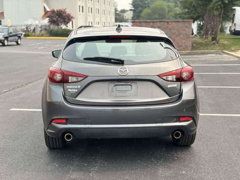 Used 2018 MAZDA MAZDA3 Grand Touring w/ Premium Equipment Package FWD image 5