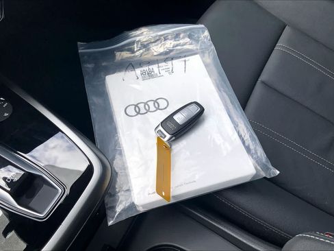 Used 2023 Audi Q4 e-tron Premium Plus w/ Premium Plus RWD image 19