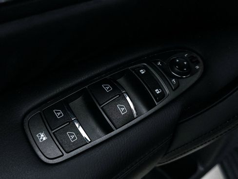 Used 2021 Nissan Armada SL w/ Captain's Chairs Package image 15