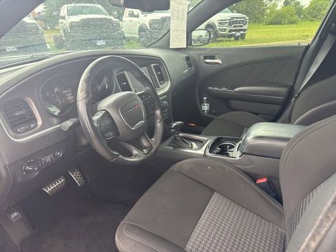 Used 2022 Dodge Charger GT w/ Blacktop Package RWD image 9