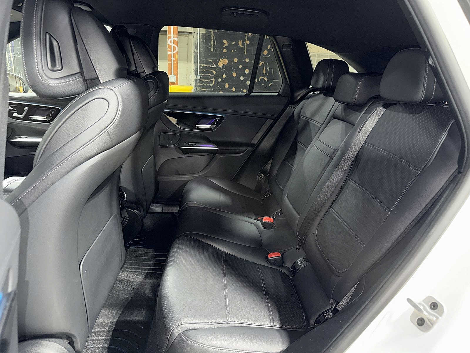 Used 2024 Mercedes-Benz GLC 300 4MATIC image 17