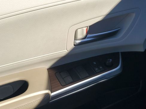 Certified 2021 Toyota Sienna XLE image 44