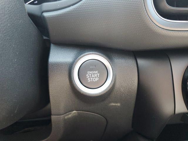 Used 2022 Hyundai Kona SEL FWD image 31