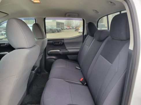 Used 2020 Toyota Tacoma SR5 image 24