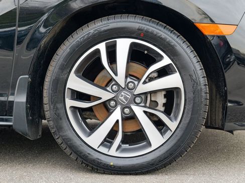 Used 2023 Honda Odyssey Touring image 12