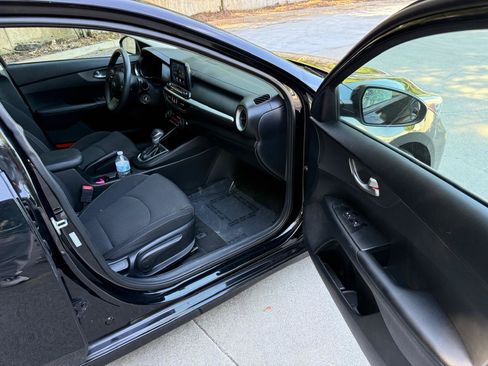Used 2019 Kia Forte Sedan FWD image 12