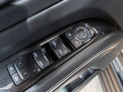 Used 2021 Cadillac Escalade ESV Sport Platinum AWD/4WD image 16