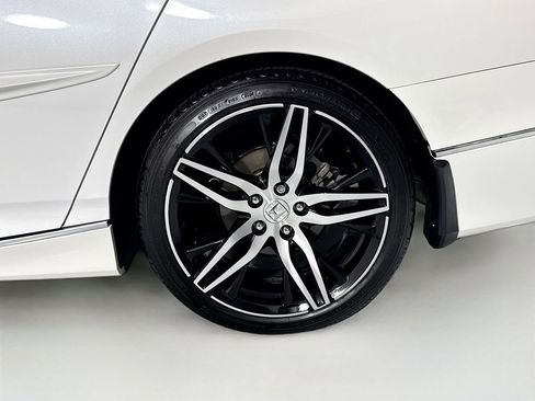 Used 2022 Honda Accord Touring image 31