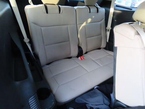 Used 2023 Ford Explorer XLT w/ Equipment Group 202A image 13