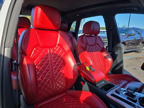 Used 2021 Audi SQ5 Prestige w/ Prestige Package image 13