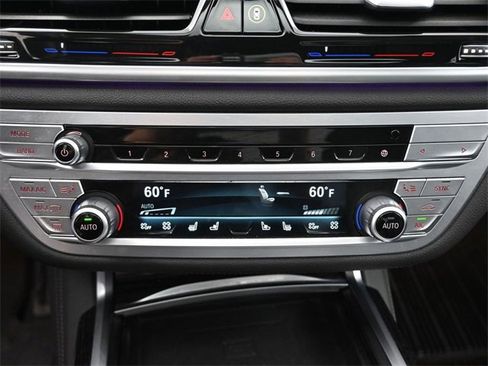 Used 2022 BMW 740i xDrive w/ M Sport Package image 6