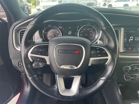 Used 2018 Dodge Charger GT image 27