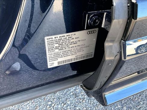 Certified 2025 Audi Q7 3.0T Premium Plus image 30