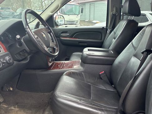Used 2009 Chevrolet Avalanche LTZ image 15