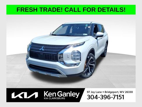 Used 2023 Mitsubishi Outlander SE AWD/4WD image 1