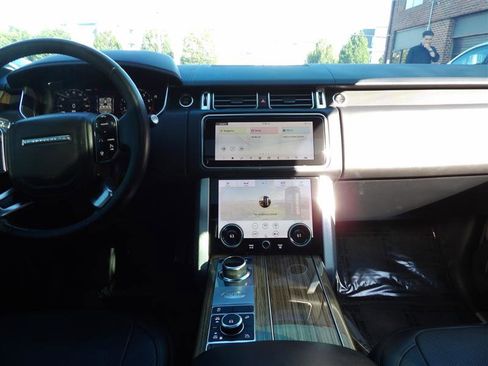 Used 2018 Land Rover Range Rover Supercharged image 22