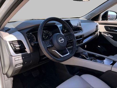 Used 2023 Nissan Rogue SL w/ SL Premium Package FWD image 16