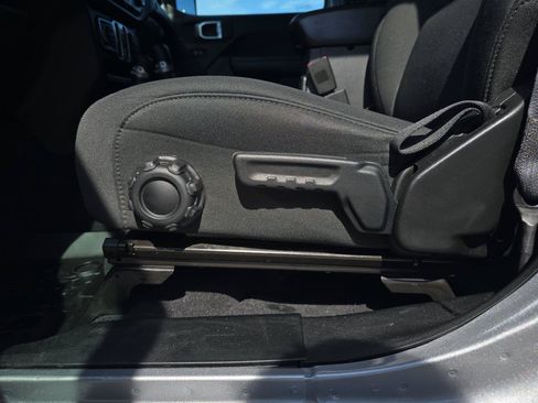 Used 2020 Jeep Wrangler Unlimited Sport S AWD/4WD image 21