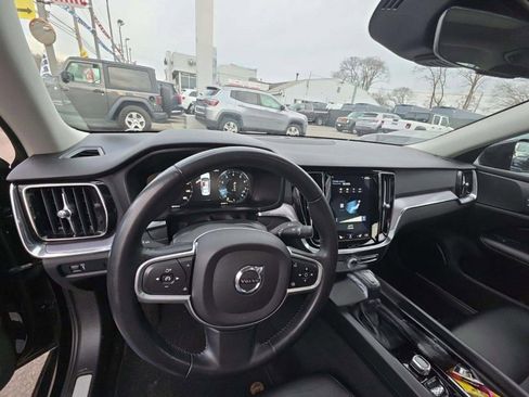 Used 2020 Volvo S60 T6 Momentum image 11