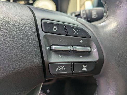 Certified 2022 Hyundai Kona Limited w/ Cargo Package image 18