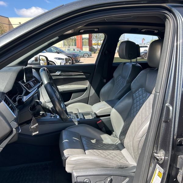 Used 2018 Audi SQ5 Premium Plus w/ S Sport Package AWD/4WD image 5