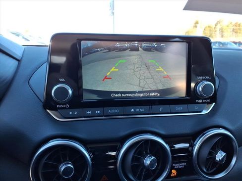 Used 2025 Nissan Sentra S image 10