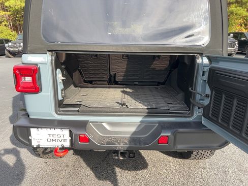 Used 2024 Jeep Wrangler Unlimited Rubicon image 30