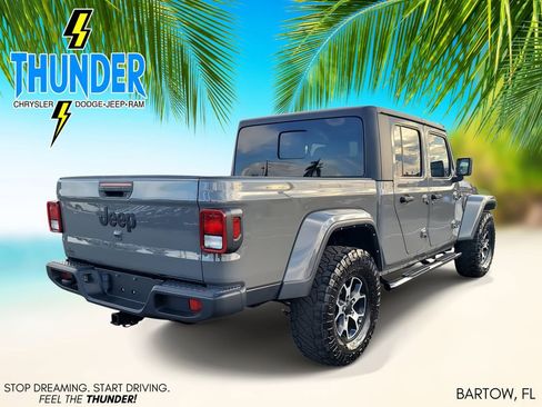 Certified 2022 Jeep Gladiator Sport image 4
