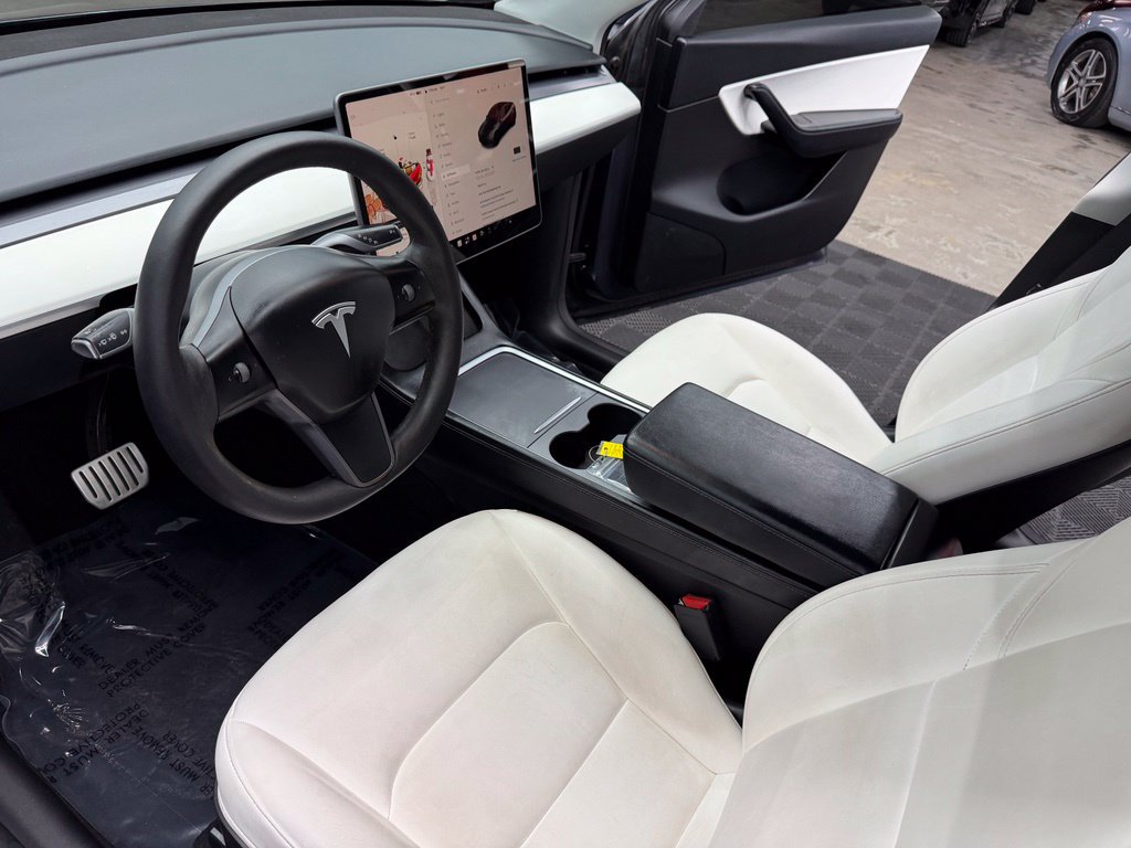 Used 2022 Tesla Model Y Performance AWD/4WD image 29