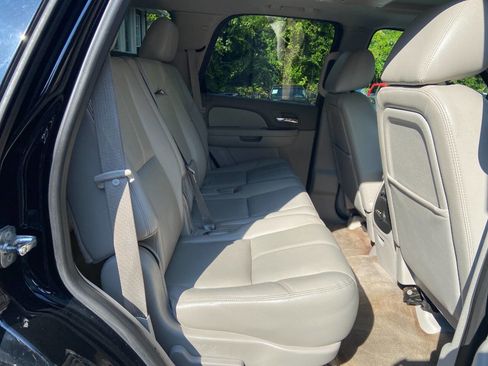Used 2013 Chevrolet Tahoe LT w/ Luxury Package image 17