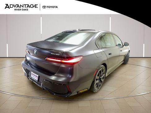 Used 2023 BMW i7 xDrive60 AWD/4WD image 7